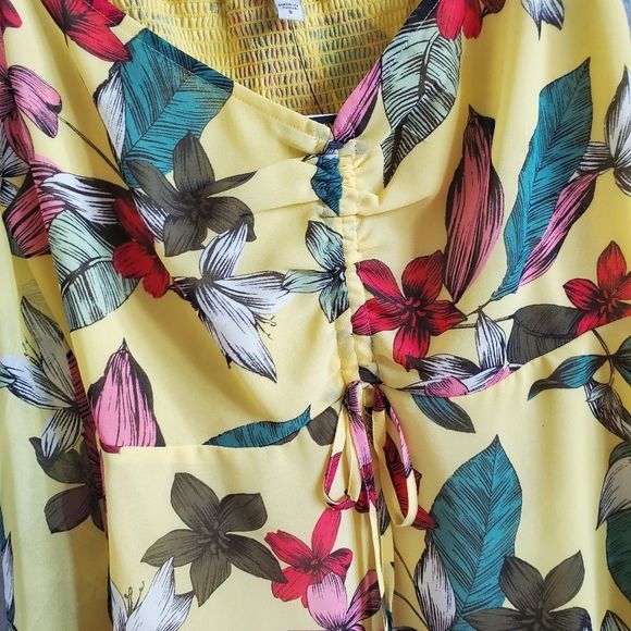 NWT GUESS Sarali yellow off the shoulder floral top - Picture 4 of 8